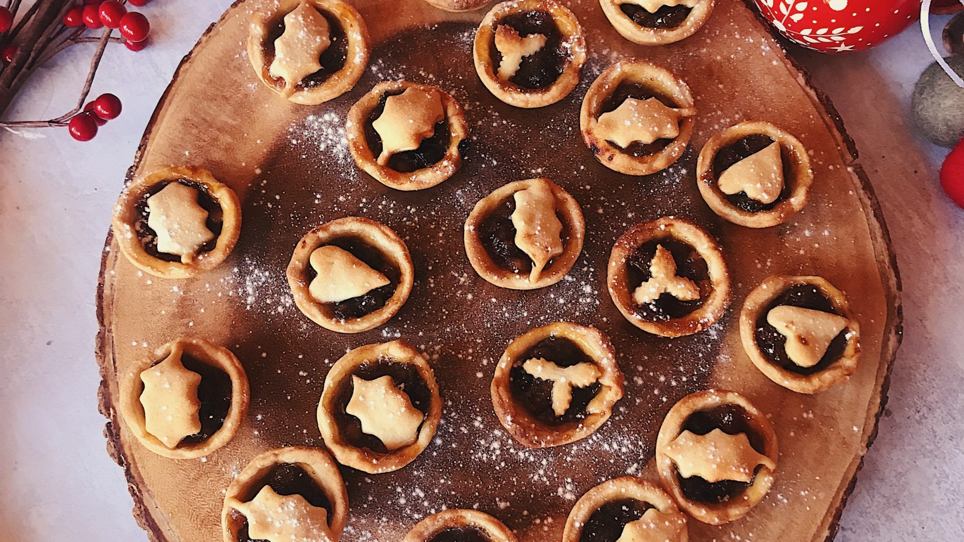 Mini Mince Pies Recipe • Curious Cuisiniere